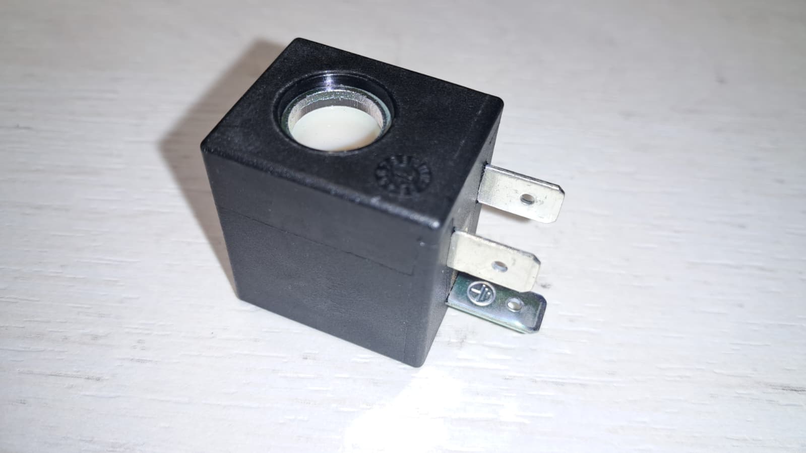 CEWKA ELEKTROZAWORU MAXTRAK 1000 25V, A20, W5,5 FI 10 MM